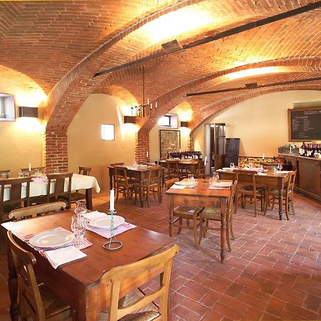Albergo Cantine Ascheri Bra Exterior foto