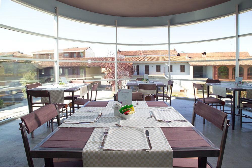 Albergo Cantine Ascheri Bra Exterior foto