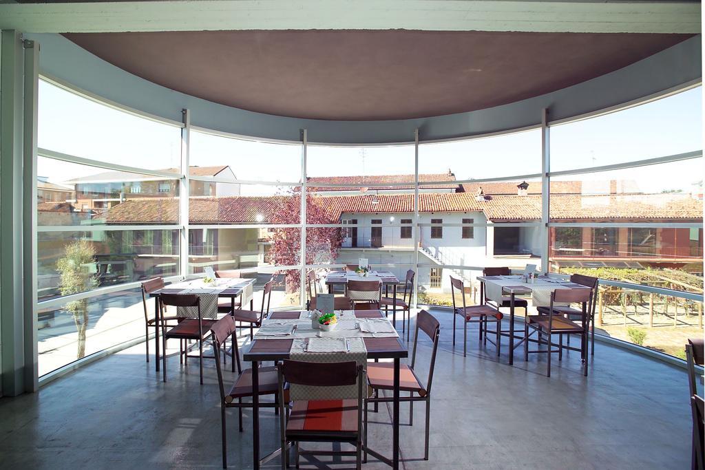 Albergo Cantine Ascheri Bra Exterior foto